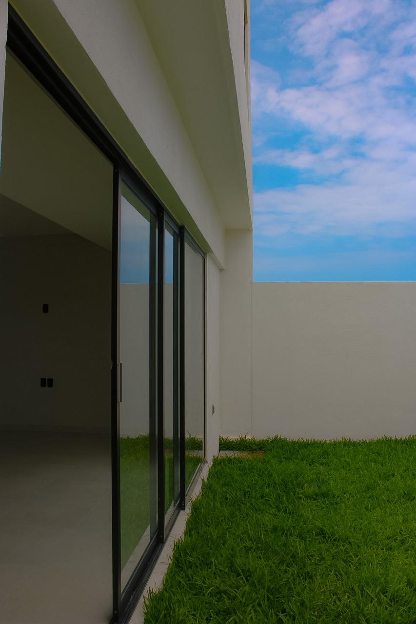 RESIDENCIA EN VENTA NUEVA CON 3 RECAMARAS Y BAÑO EN CADA HABITACION EN  LOMAS DEL DORADO