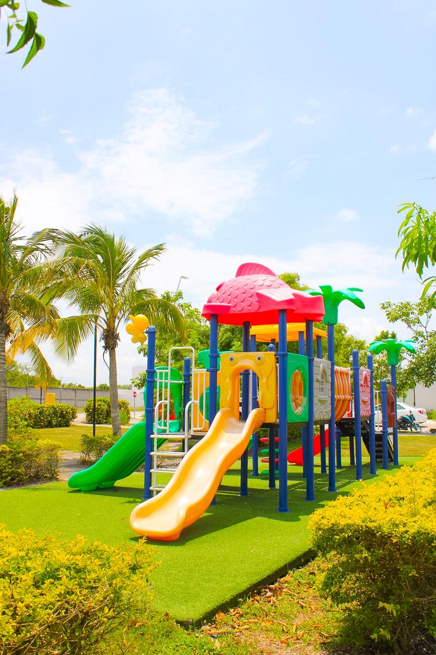 RESIDENCIA EN VENTA NUEVA CON 3 RECAMARAS Y BAÑO EN CADA HABITACION EN  LOMAS DEL DORADO
