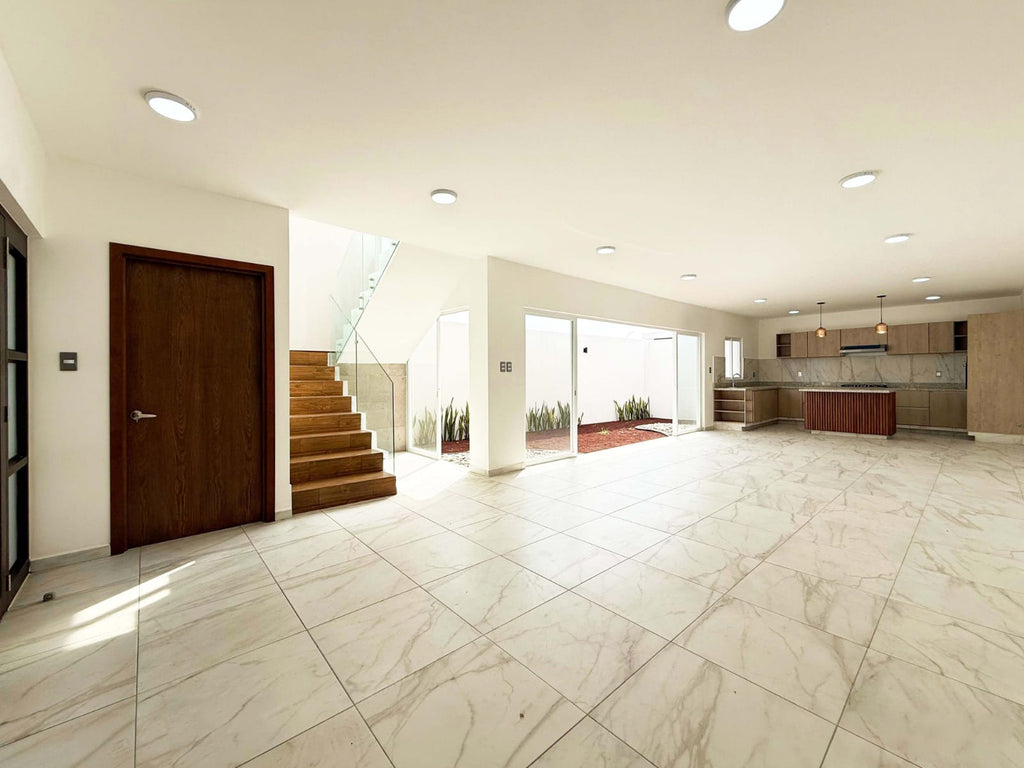 CASA EN VENTA EN FRACCIONAMIENTO PUNTO LOMAS RIVIERA VERACRUZANA | 3 RECAMARAS + ALBERCA + PADEL