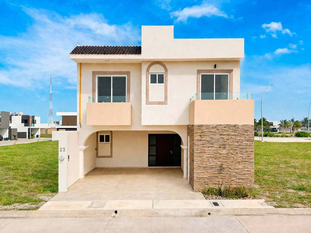 CASA EN VENTA EN FRACCIONAMIENTO PUNTO LOMAS RIVIERA VERACRUZANA | 3 RECAMARAS + ALBERCA + PADEL