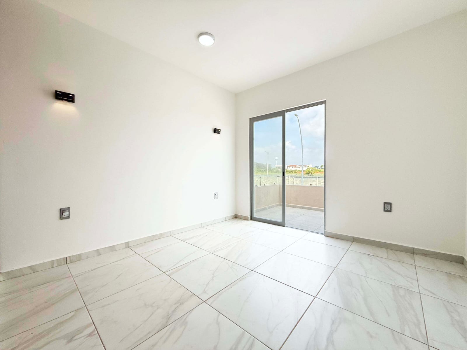 CASA EN VENTA EN FRACCIONAMIENTO PUNTO LOMAS RIVIERA VERACRUZANA | 3 RECAMARAS + ALBERCA + PADEL
