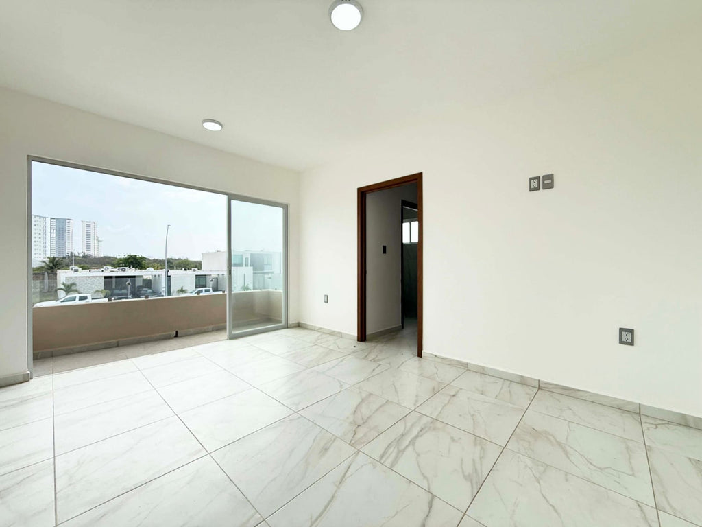 CASA EN VENTA EN FRACCIONAMIENTO PUNTO LOMAS RIVIERA VERACRUZANA | 3 RECAMARAS + ALBERCA + PADEL