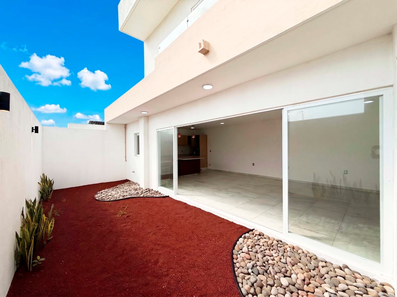 CASA EN VENTA EN FRACCIONAMIENTO PUNTO LOMAS RIVIERA VERACRUZANA | 3 RECAMARAS + ALBERCA + PADEL