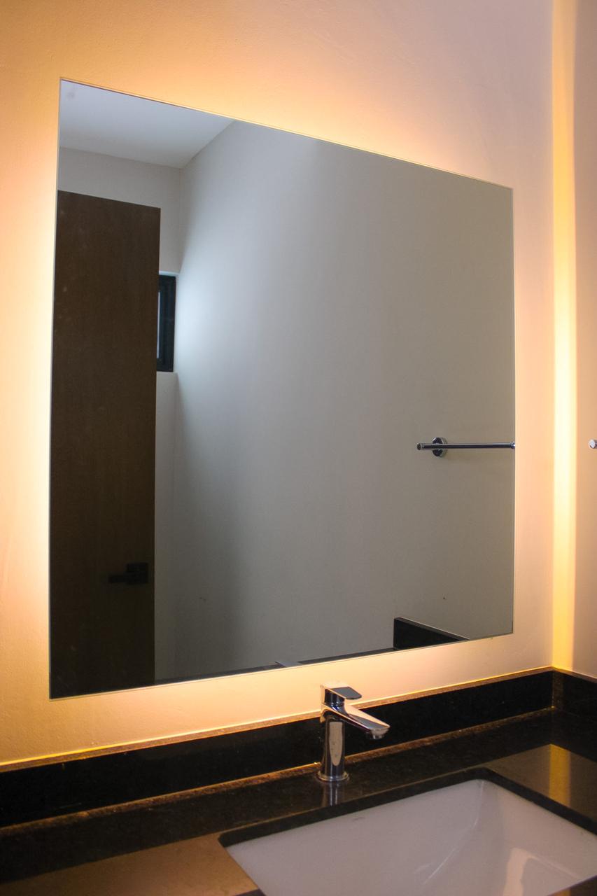 RESIDENCIA EN VENTA NUEVA CON 3 RECAMARAS Y BAÑO EN CADA HABITACION EN  LOMAS DEL DORADO