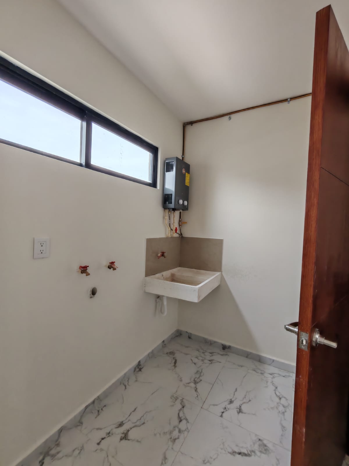 CASA EN VENTA FRACCIONAMIENTO LOMAS DE LA RIOJA RIVIERA VERACRUZANA