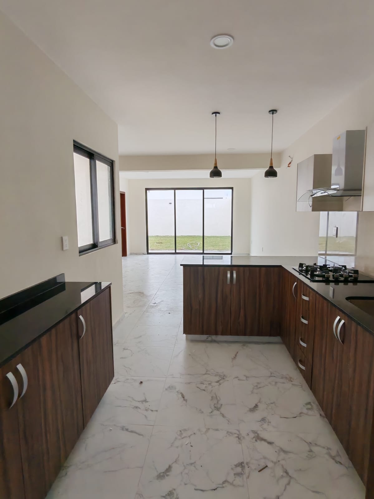 CASA EN VENTA FRACCIONAMIENTO LOMAS DE LA RIOJA RIVIERA VERACRUZANA