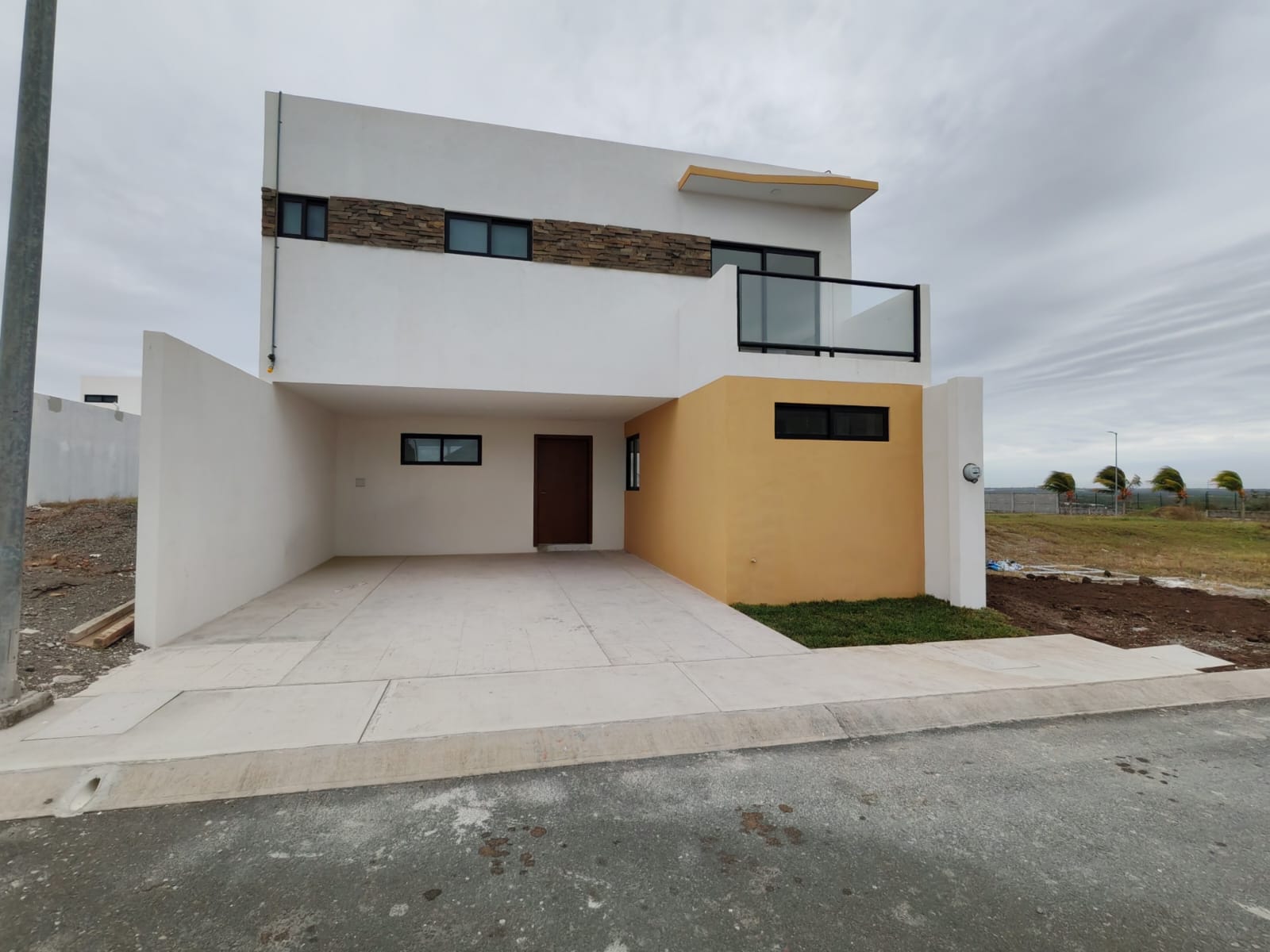 CASA EN VENTA FRACCIONAMIENTO LOMAS DE LA RIOJA RIVIERA VERACRUZANA