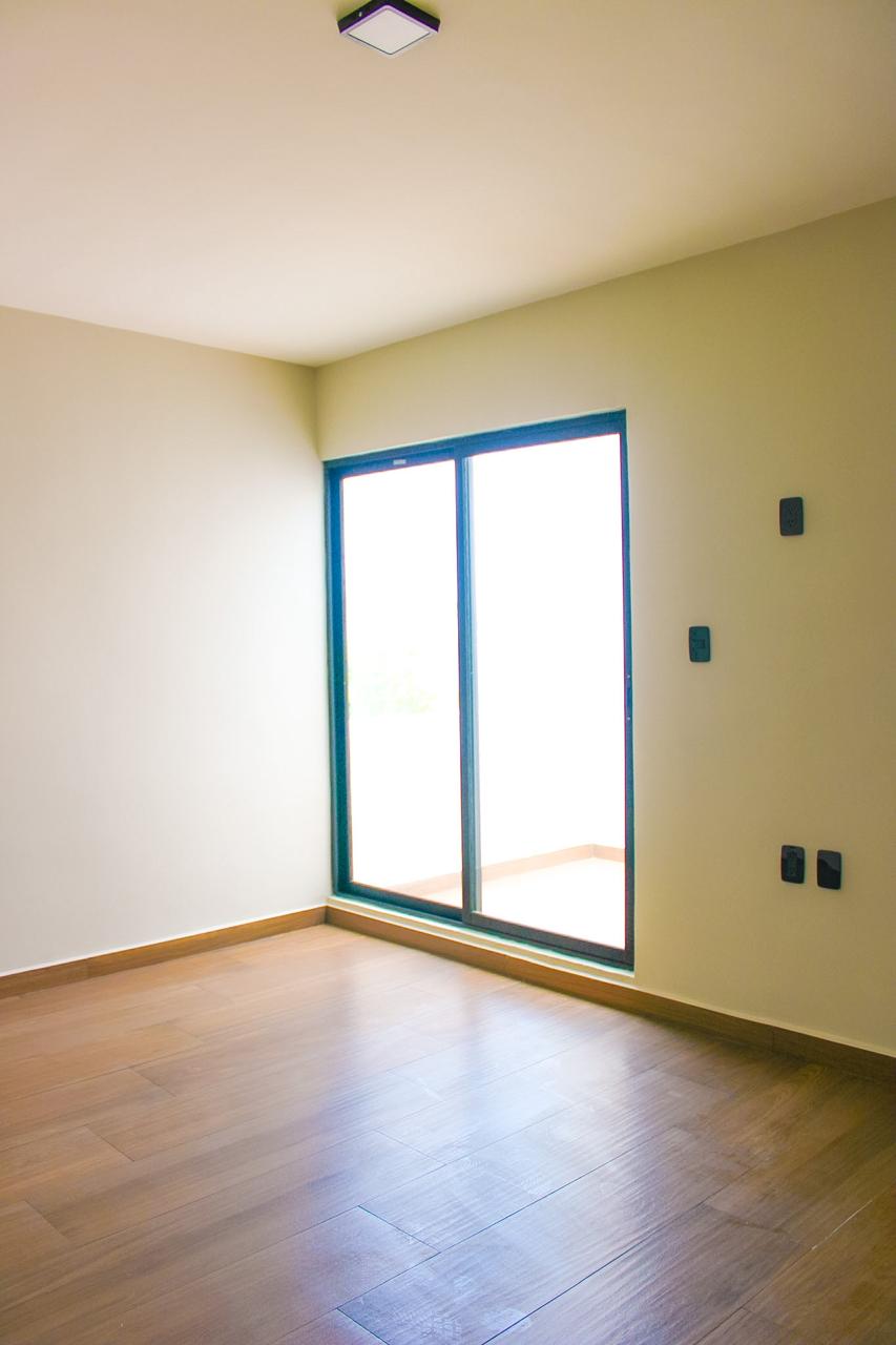 RESIDENCIA EN VENTA NUEVA CON 3 RECAMARAS Y BAÑO EN CADA HABITACION EN  LOMAS DEL DORADO