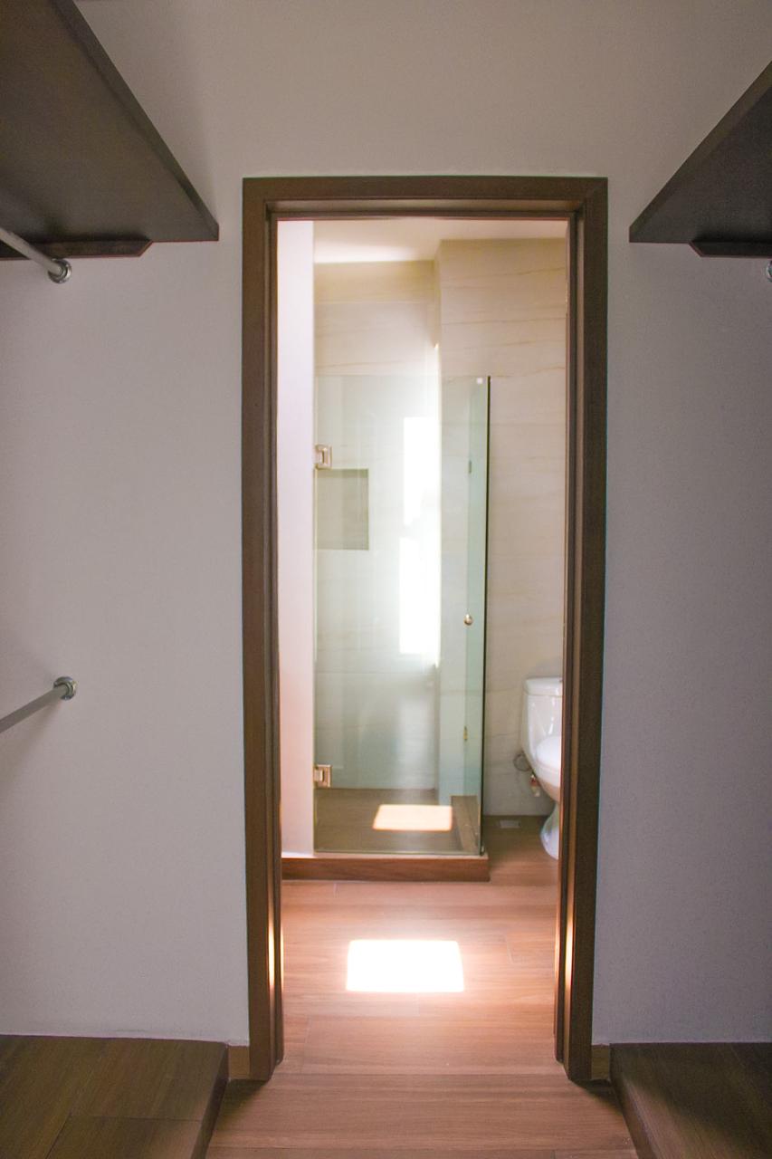 RESIDENCIA EN VENTA NUEVA CON 3 RECAMARAS Y BAÑO EN CADA HABITACION EN  LOMAS DEL DORADO