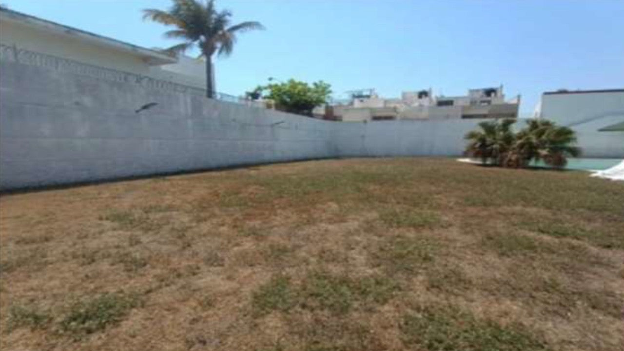 TERRENO COSTA DE ORO CALLE DELFINES